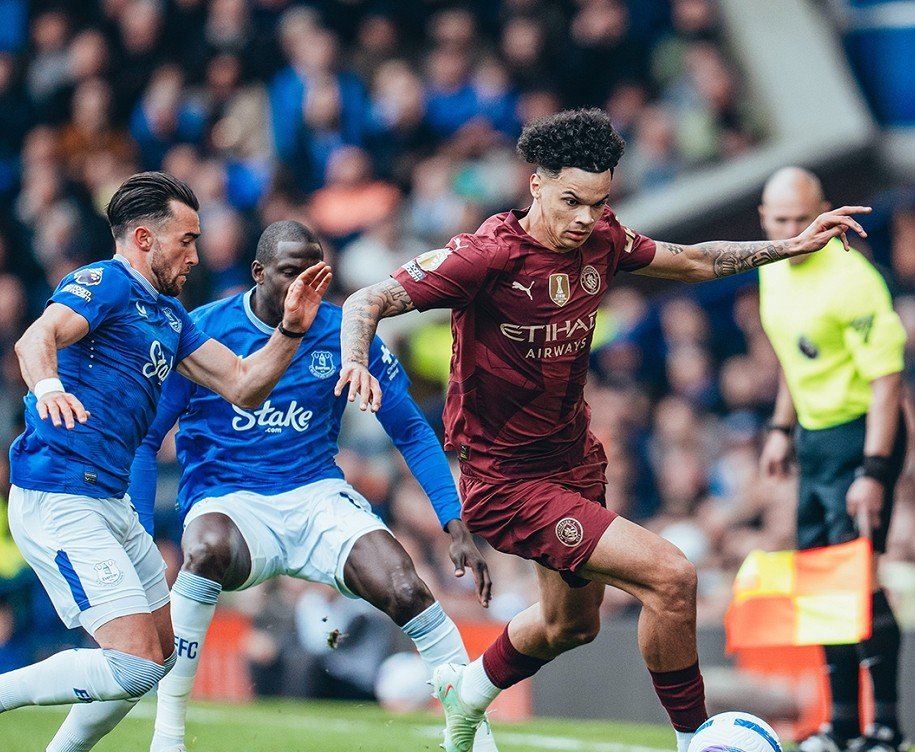 拜仁血洗曼城,厄德高制霸全场 拜仁血洗曼城,厄德高制霸全场