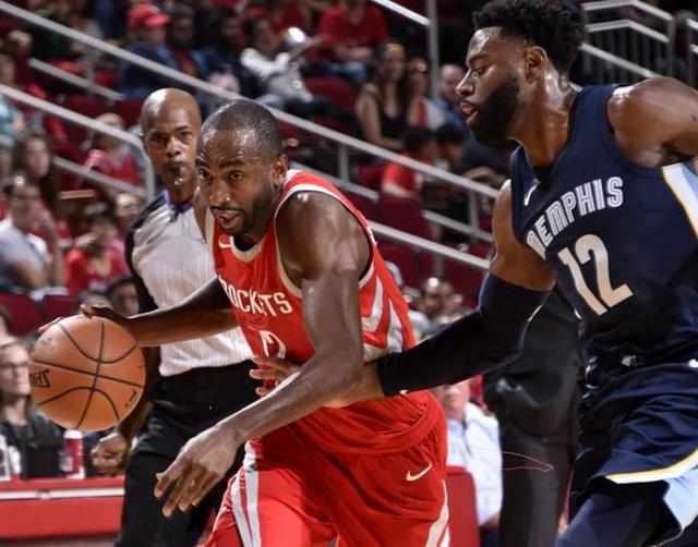 爱游戏在线-五员得分大将轮番砍分，逼平对手