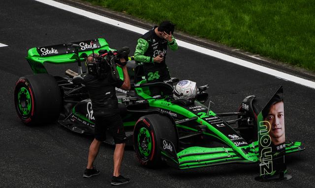 阿斯顿马丁绝杀索伯车队,拉塞尔扛起全队 阿斯顿马丁绝杀索伯车队,拉塞尔扛起全队