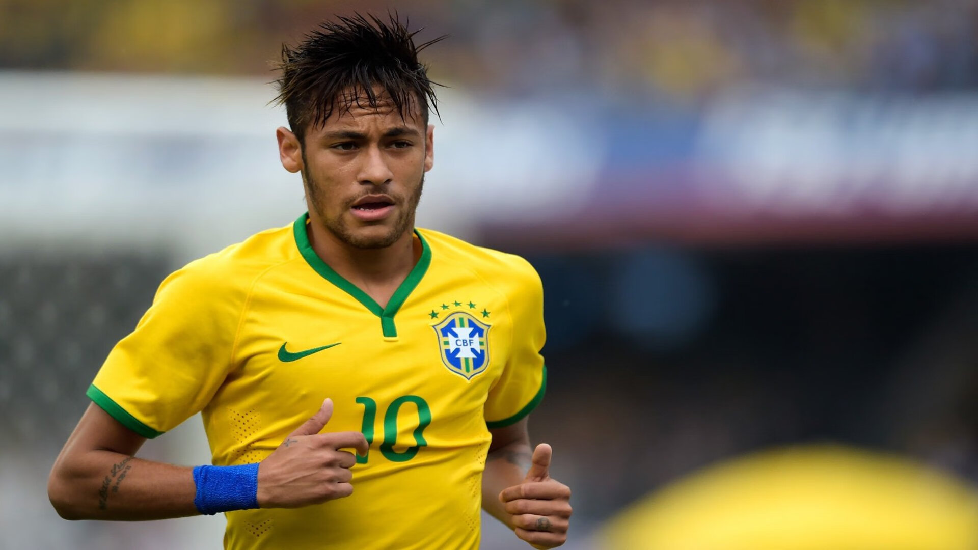 欧冠半决赛之夜，卡塞米罗刷新纪录，铁腰的传奇仍在继续