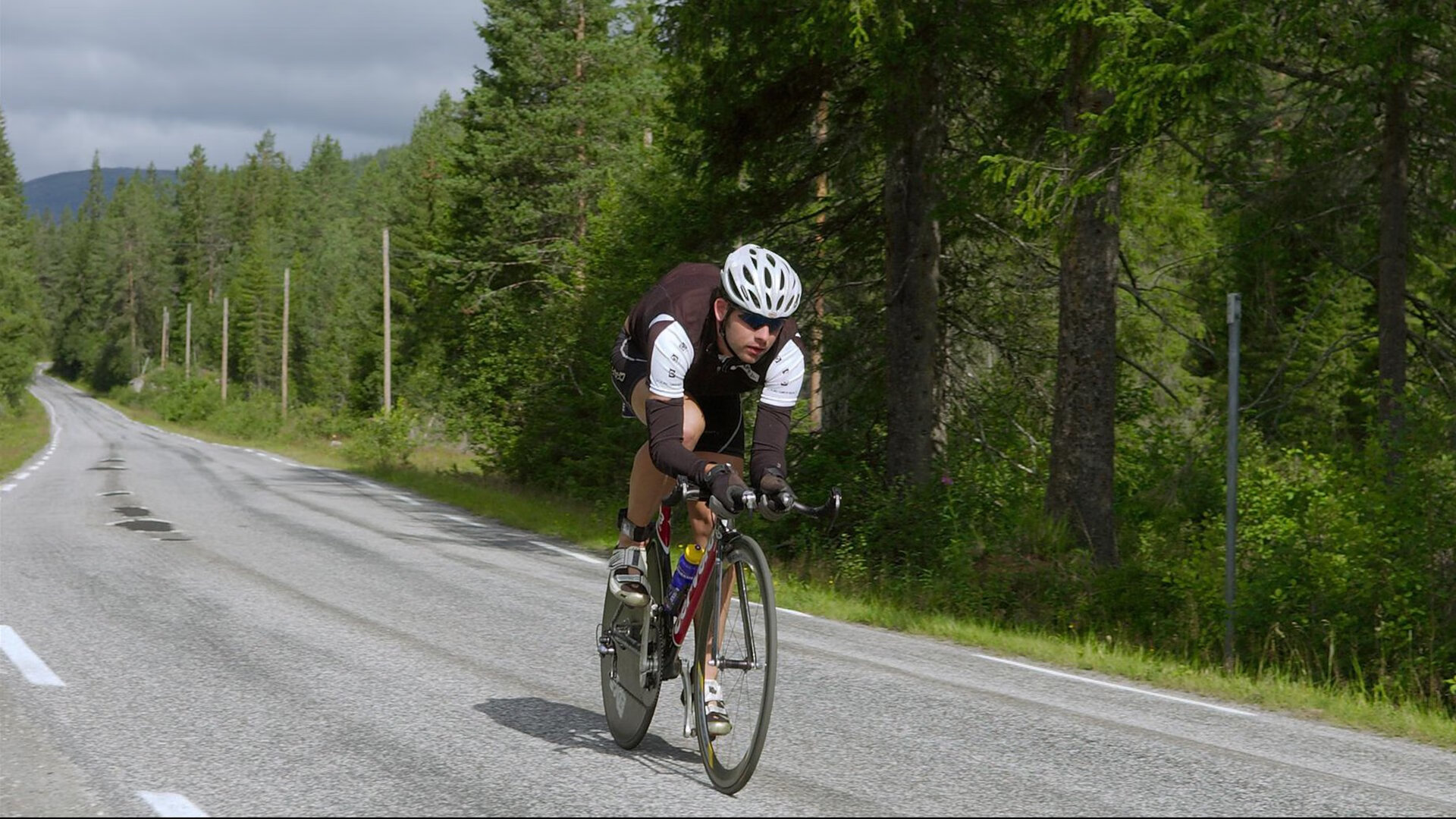 跨界竞技场，广东队强行终结山西队，库里若在英超争冠战如何接管比赛？