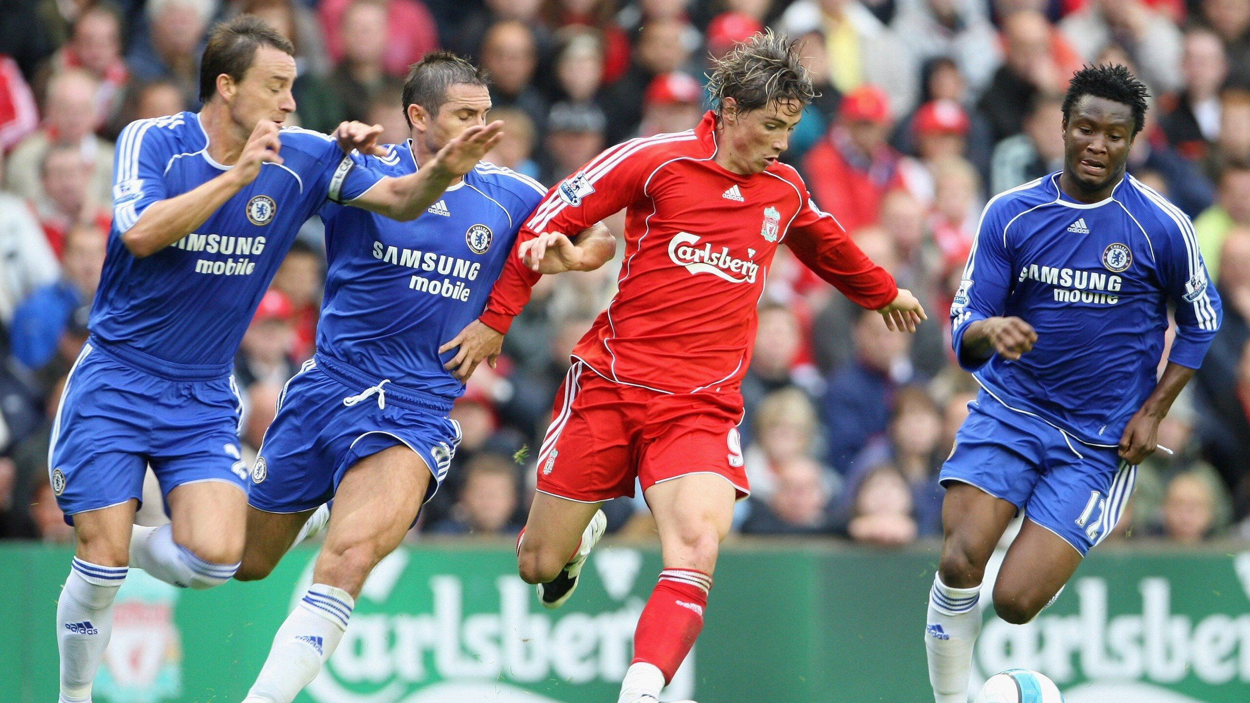 当传统遭遇颠覆，戴维斯杯的集体呐喊如何碾压温网的优雅独白，兹维列夫点燃的不只是赛场