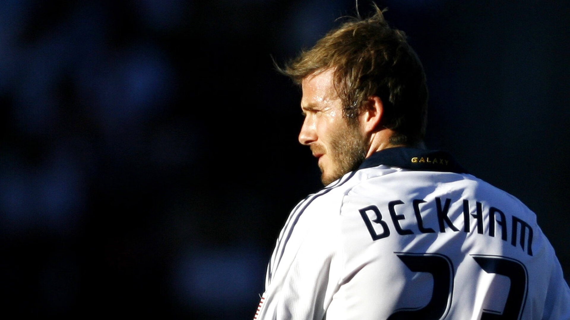 伊比利亚之矛刺穿三狮防线，莱万状态火热成葡萄牙鏪战英格兰关键变量