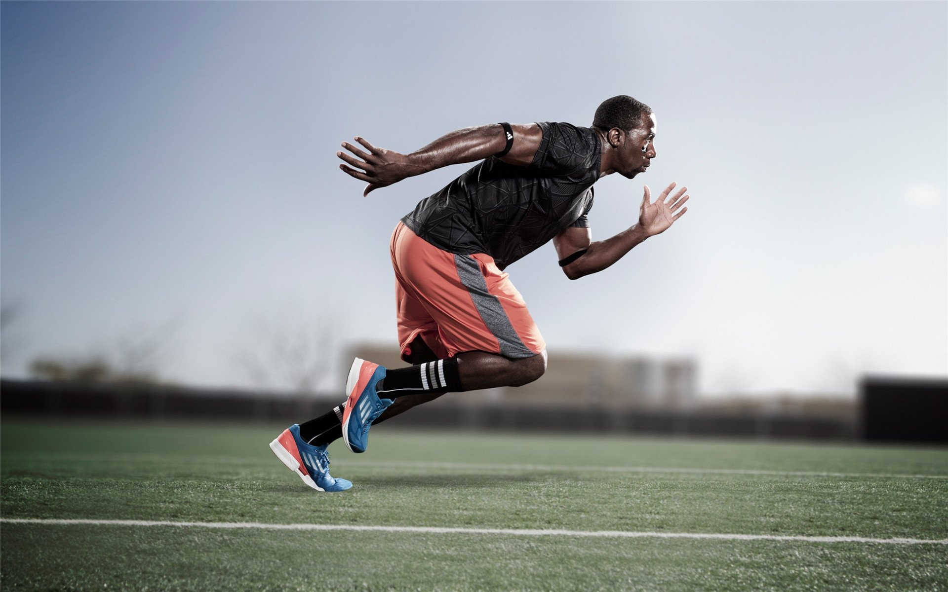 温网横扫澳网，西西帕斯扛起全队，一场对抗时代标签的独行者之战